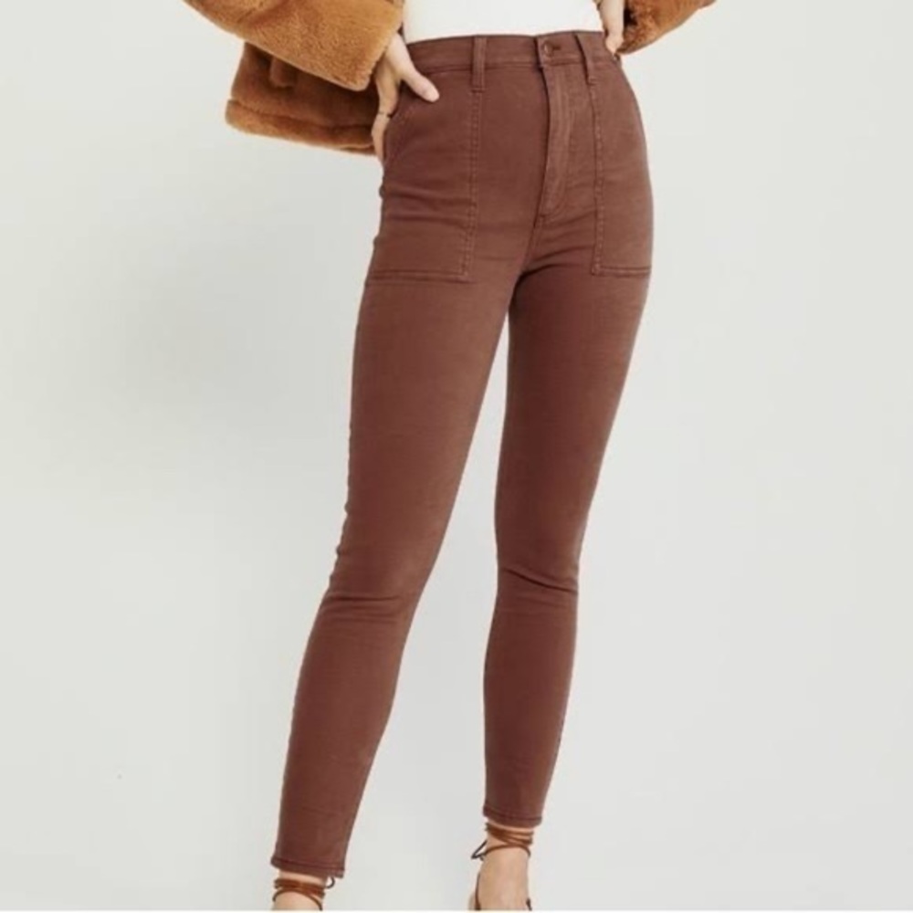 NEW WOMEN’S ABERCROMBIE ULTRA HIGH RISE SUPER SKINNY JEAN (FIRM PRICE)